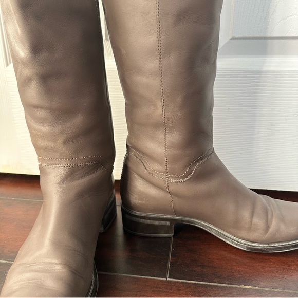 Size 9 Salvatore Ferragamo Women’s Fersea Gancini Grey Leather Riding Boots - Picture 15 of 16